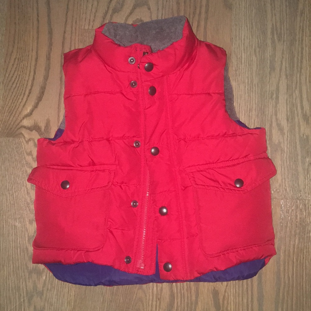 GAP red vest. Excellent condition.